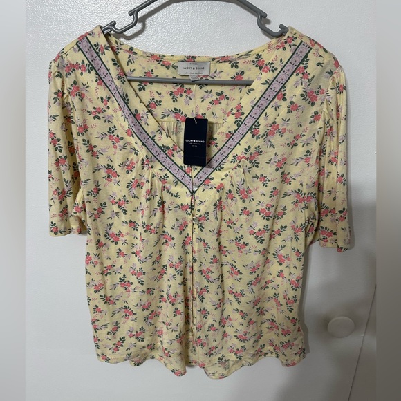 Lucky Brand Tops - NWT Women’s floral lucky brand top
